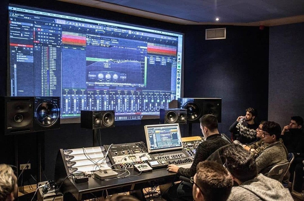 Preview of the featured post on @musicstudios_; original creator credits appear below